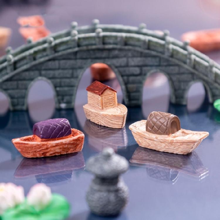8Pcs Resins Miniature Boats Figurines Jiangnan Styles Decorative Ornaments for Garden Landscape and Desktop Shelf Decors