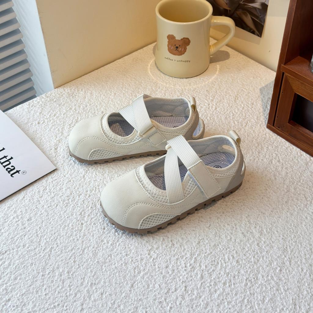 2025 spring and summer new girls small leather shoes Mary Jane shoes flat-bottomed versatile casual shoes puff single shoes leather shoes