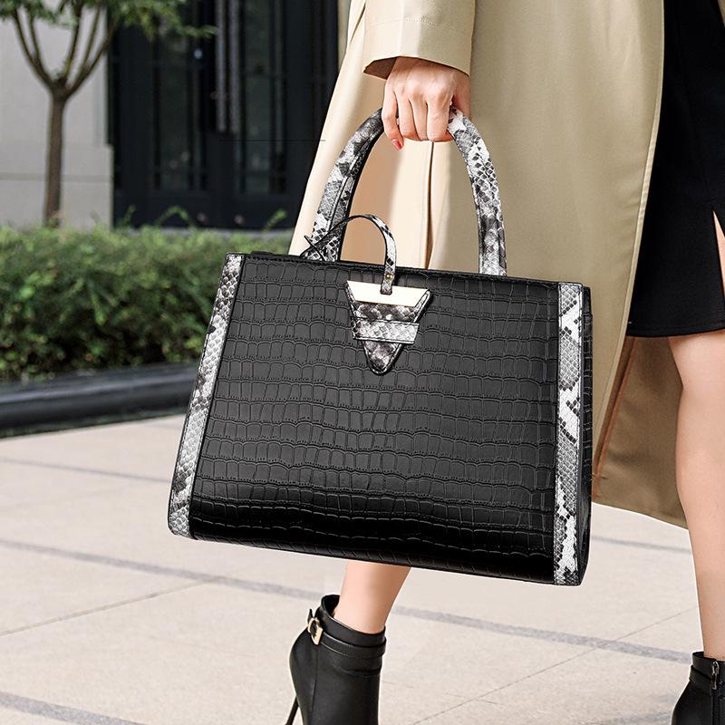 Tote Bag, New Women's Bag, Fashionable Snake Skin Pattern Bag, High-end Sense, Contrasting Color, Large Capacity Single Shoulder Handbag for Women