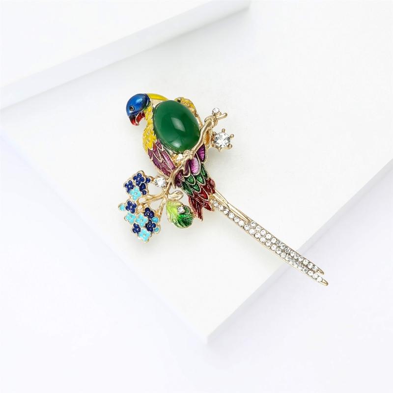 Multipurpose Fun Sophisticated Parrot Brooch Elegant Designs Portable Fashion Accessory for Performers Daily Outfit