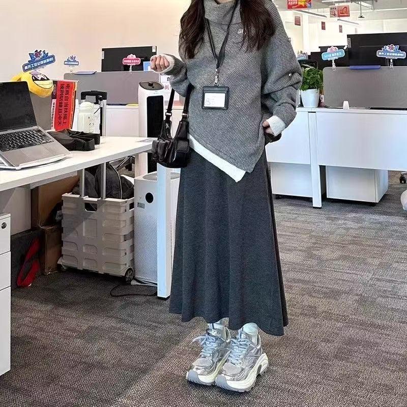 Women's High-Waisted Gray Knit Midi Skirt with Letter Print, Plus Size - 2025 Autumn/Winter Collection