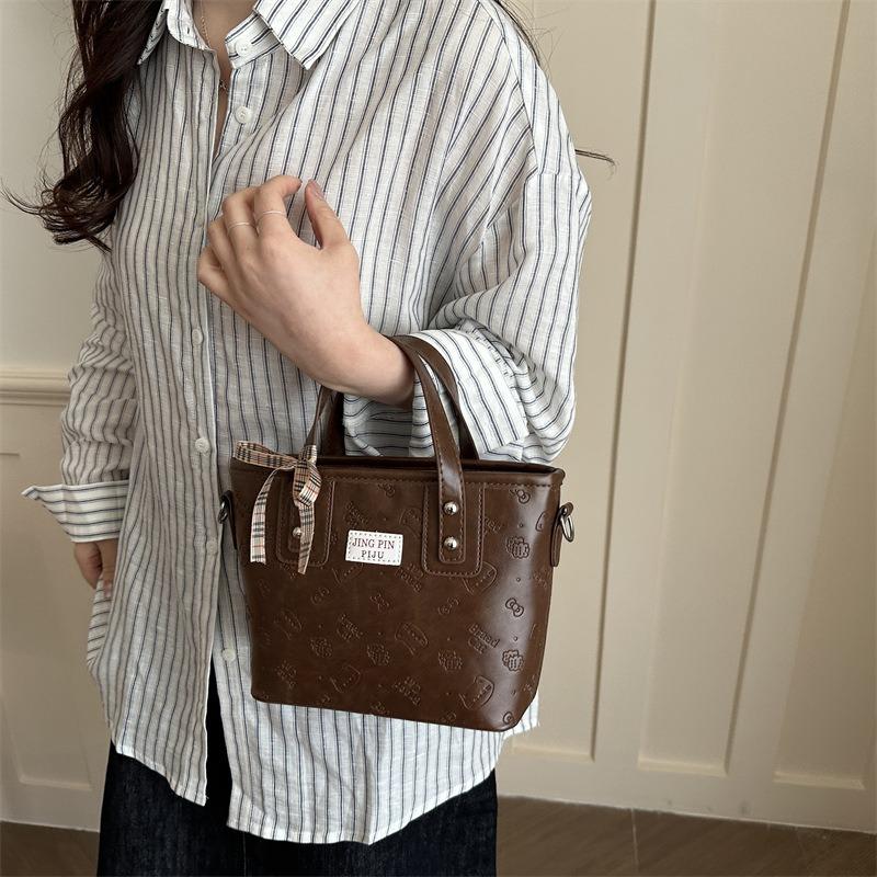 Small Bag Women's Spring and Summer New Texture Niche Design Retro Versatile Messenger Bag Portable Bucket Bag