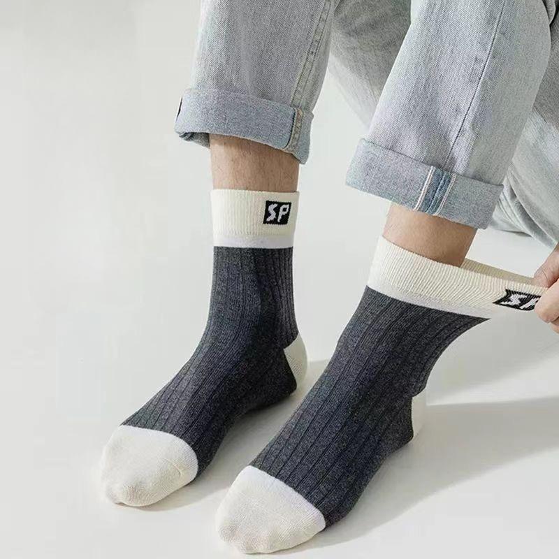 Șosete pentru bărbați cu tub mijlociu Șosete din bumbac de toamnă și iarnă pentru bărbați, absorbanți și dezodorizanți de transpirație, cu scrisoare Șosete sport cu tub înalt
