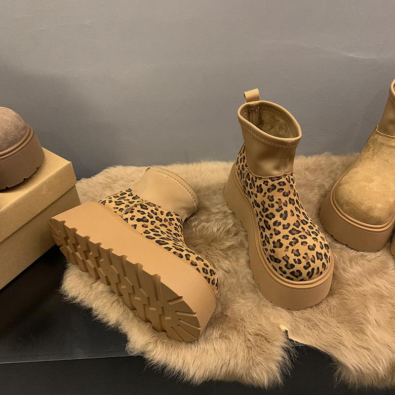 Fur Integrated Soft-soled Snow Boots Women's Autumn and Winter 2025 New Thick-soled Non-slip Piled Thickened Cotton Shoes Short Boots