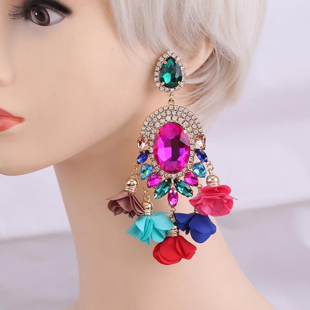 Aretes De Mujer Modernos Módní náušnice kapkové náušnice pro ženy Květinový střapec Náušnice Svatební Brincos šperky Dívka Dárky