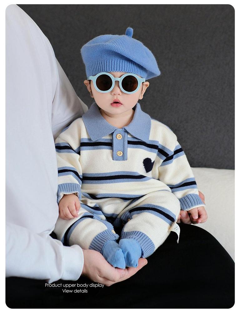 2025 Herbst/Winter Gestreifter Herz Familienstrick-Jumpsuit für Drei oder Vier