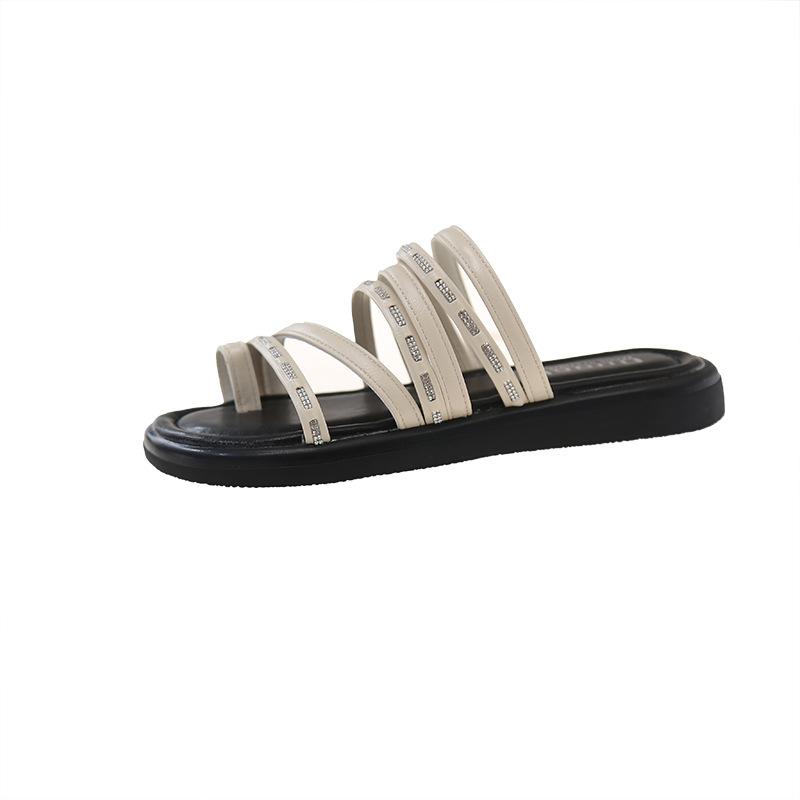 Korean version of the toe fairy wind one word cool slippers female 2025 summer new wear fashionable versatile soft-soled sandals
