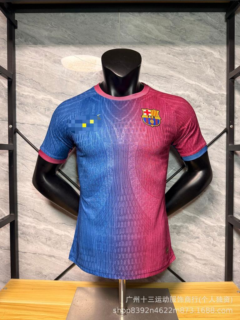 Klubjátékos Kiadás Labdarúgópólók Barcelona Atletico Madrid Liverpool Arsenal Bayern Paris Real Madrid Mezek