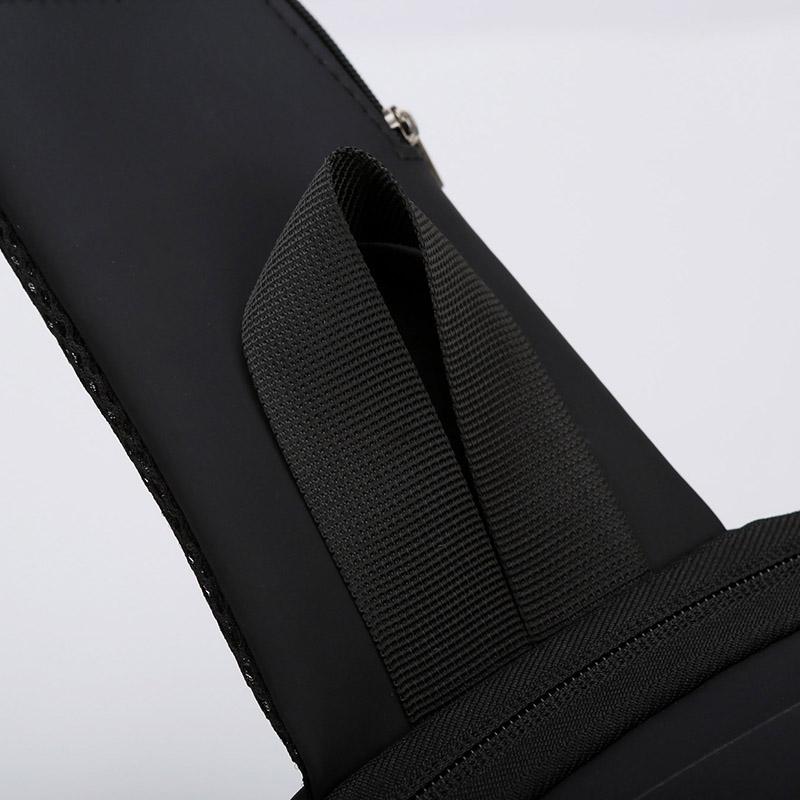 Męska wielofunkcyjna antykradzieżowa torba na ramię USB Crossbody Bag Travel Sling Bag Pack Messenger Pack Chest Bag