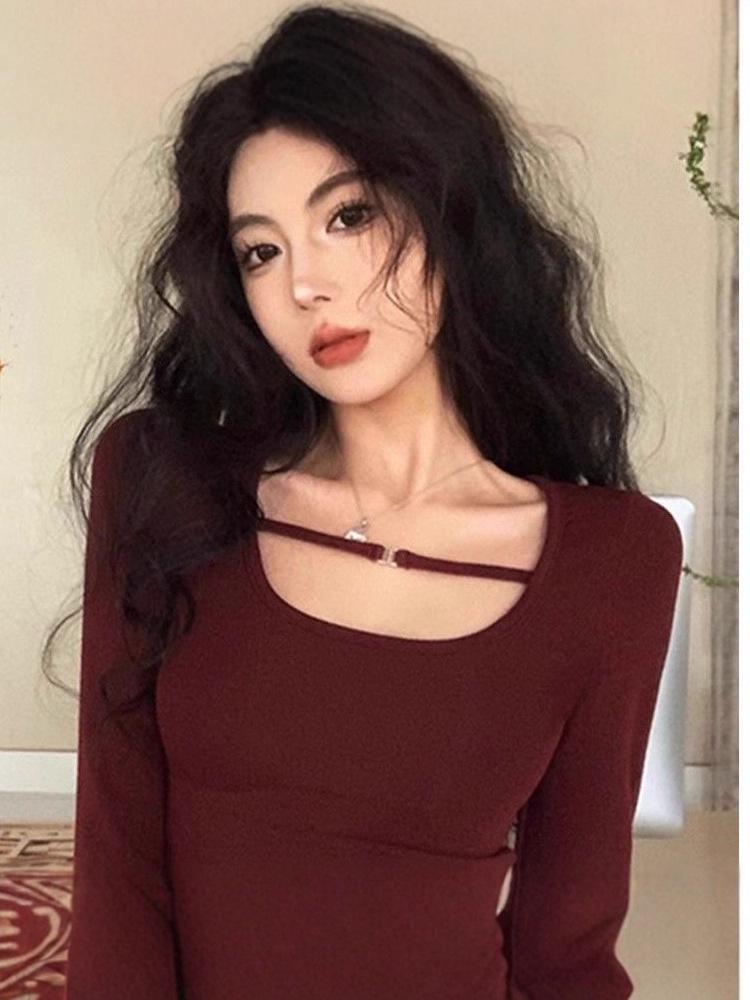 Damen Weinrot Schmal Geschnitten Langarm U-Ausschnitt Basisschicht Oberteil - Tailliert, Schick und Hochwertiges Winter-T-Shirt