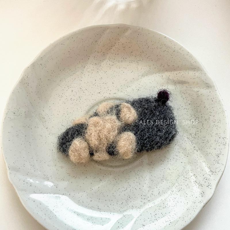 Korean Retro Wool Knit Pearl Rhinestone Hair Clip - Fashionable Side BB Clip Hair Accessory