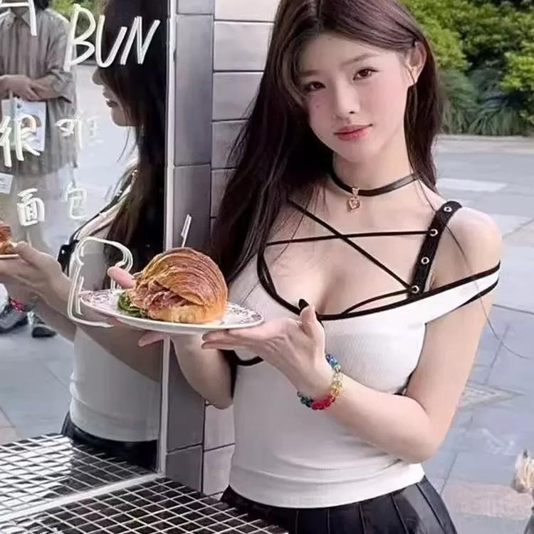 [Sniper Hunter] Inner Thickened Breast Large Straps Cross Pure Desire Sexy Gathering Underwear Hooking Set