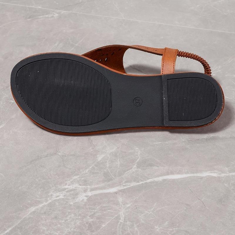 Komfortable slip-on-sandaler for kvinner med perforert vamp og elastisk bånd for utendørs strandaktiviteter
