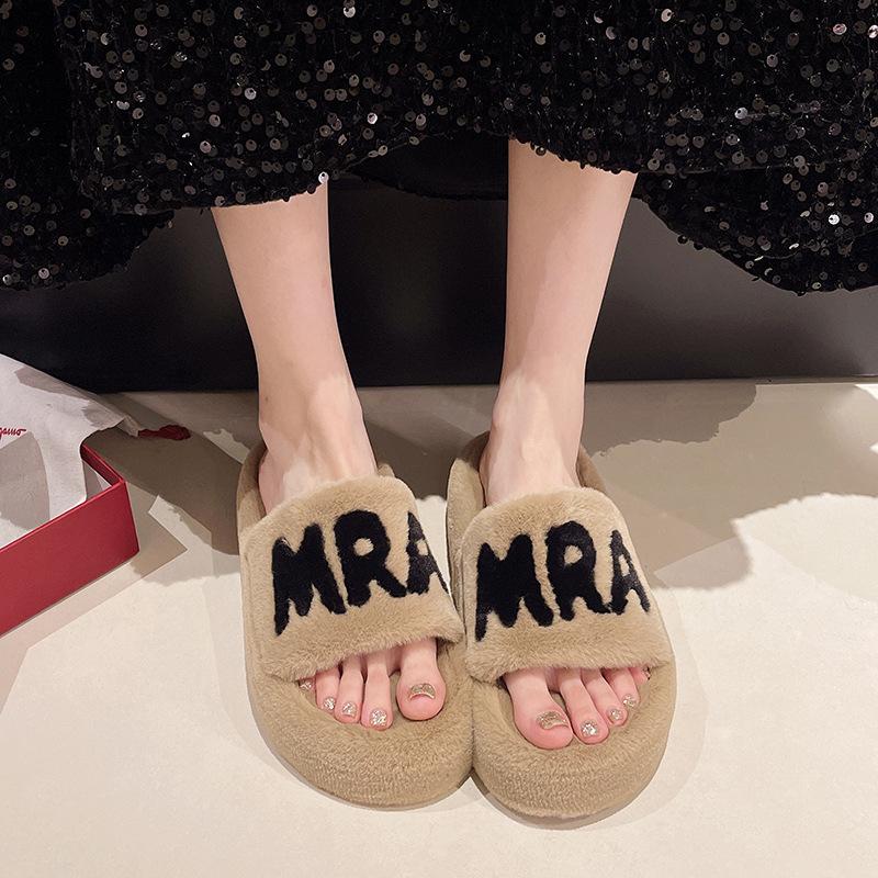 High-end fluffy slippers for women's outer wear in the autumn of 2025, the new fluffy fashion versatile home one-word cotton mop