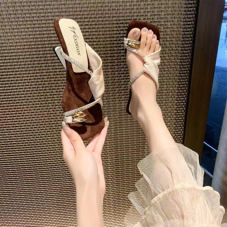 Slippers Wear Versatile Small Women Summer High Heels Retro Temperament 2025 New French Metal Cover Toe Cool Slippers