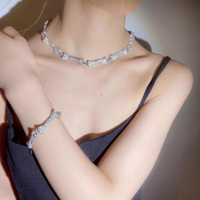 Set náhrdelníku a náramku Empress Cixi Crystal Bone - Módní cool choker a doplněk ve sladkém stylu.