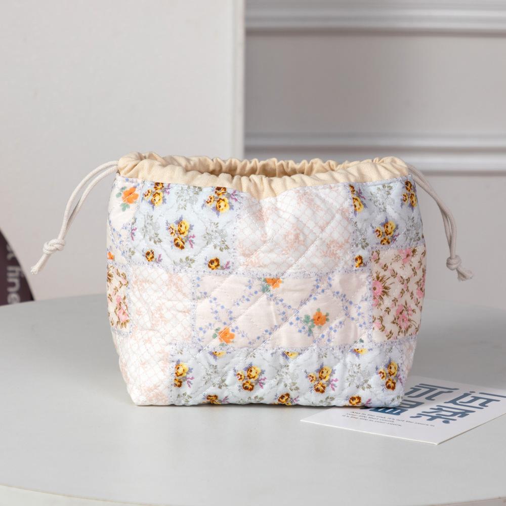Korean Style Drawstring Cosmetic Bag High-end Travel Toiletry Bag Large Drawstring Bags Portable Makeup Pouch Travel Organizer