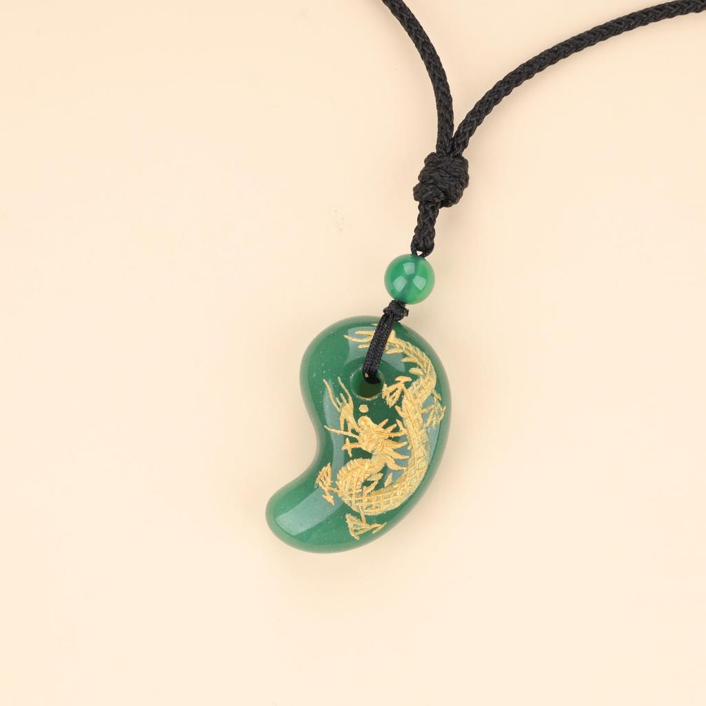 Green Agate Dragon Carving Lucky Charm Magatama Necklace [Koai] (Unisex)