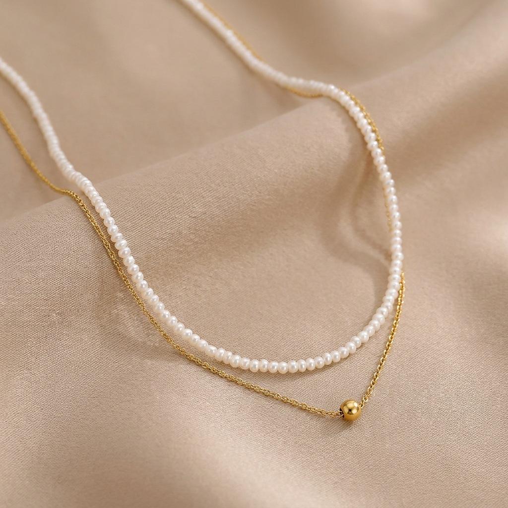 Elegant Two-Layer Pendant Necklace with Freshwater Pearls and Gold Chains - Minimalist Jewelry for Everyday Wear