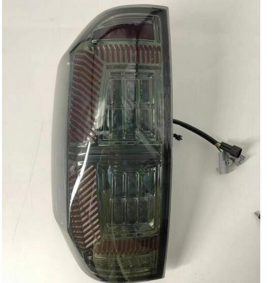 Kompatible Rückleuchten für 2014-2020 Toyota Tundra