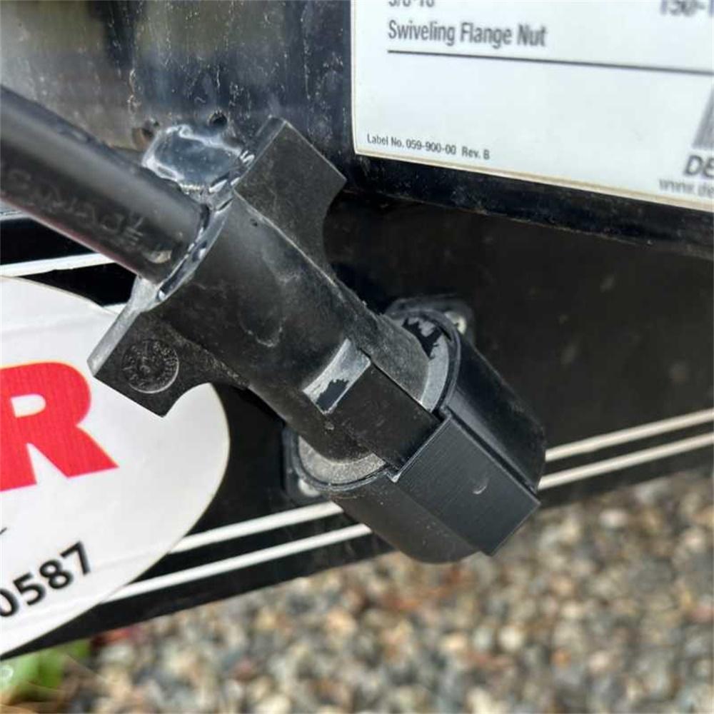 7 Pin Trailer Plug Holder Trailer Wiring Connector Bracket for RV and Towing