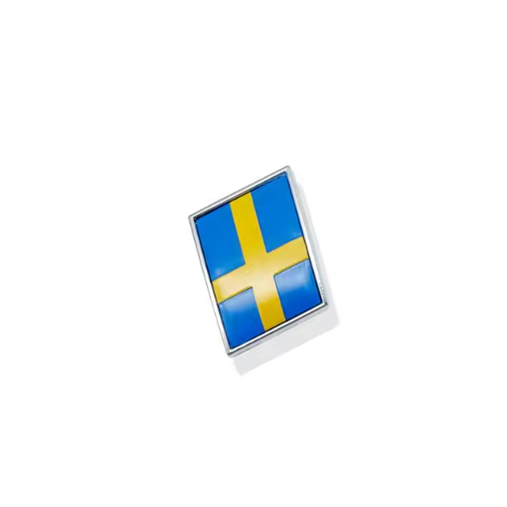 3D Metal Chrome R Design AWD Emblem Sweden Flag Moose Deer Rear Trunk Fender Side Badge Sticker For V40 XC60 XC90 C30 V60