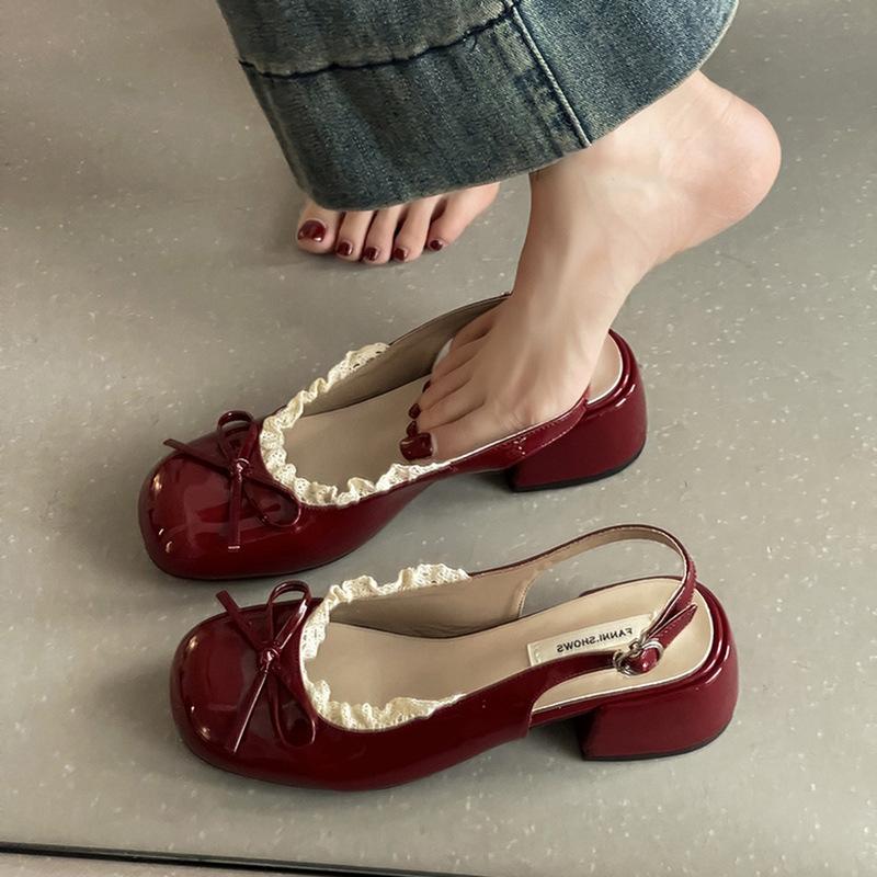 French Niche Design Sense Bow with Lace Thick Heel Cool Slippers Women's 2025 Summer New One-word Sandals