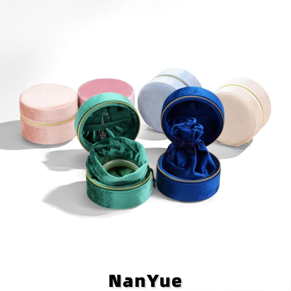 New Round Zipper Luxury Velvet Jewelry Box with Drawstring Pouch Portable Ring Earrings Necklace Jewelry Storage Box Custom Logo
