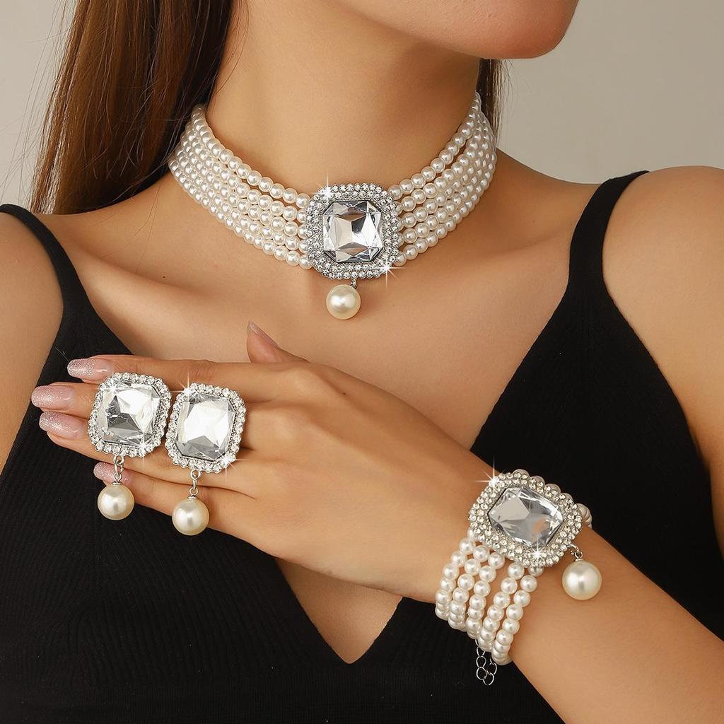 Elegant Rhinestone Water Drop Necklace Set - High-End European & American Court Style Jewelry for Women