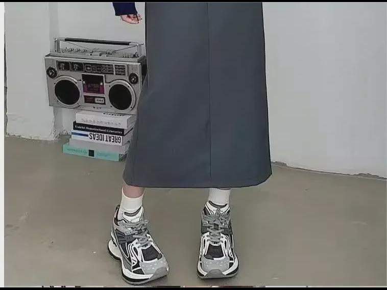 Women's Retro Gray High-Waist Slim Straight Skirt - Versatile Spring/Summer Mid-Length