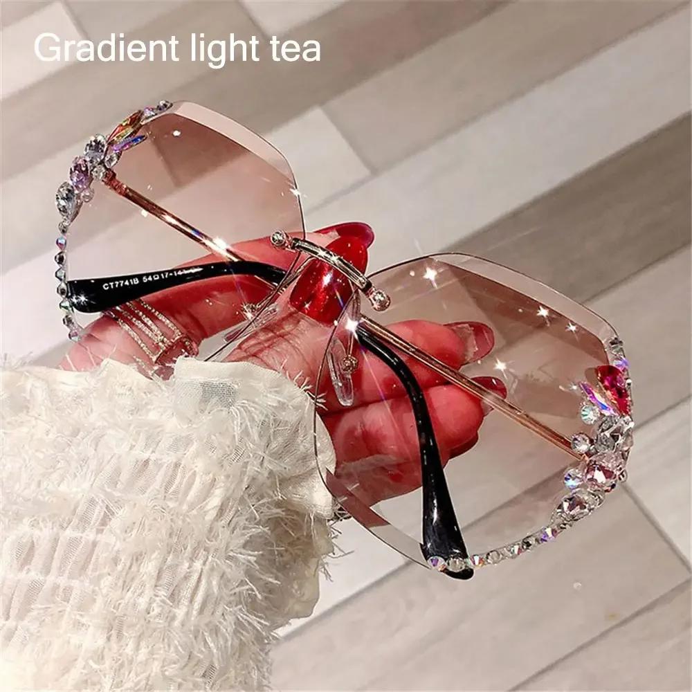 Women's Sunglasses Luxury Brand Designer Vintage Rimless Rhinestone Sunglasses Gradient Sun Glasses for Women Fashion 2024