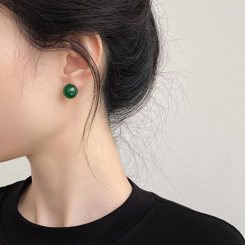 Nationalstil Retro Natürliche Grüne Achat Kugel Ohrstecker Damen Nische Einzigartige Persönlichkeit Frisch Und Modisch Vielseitige Ohrringe