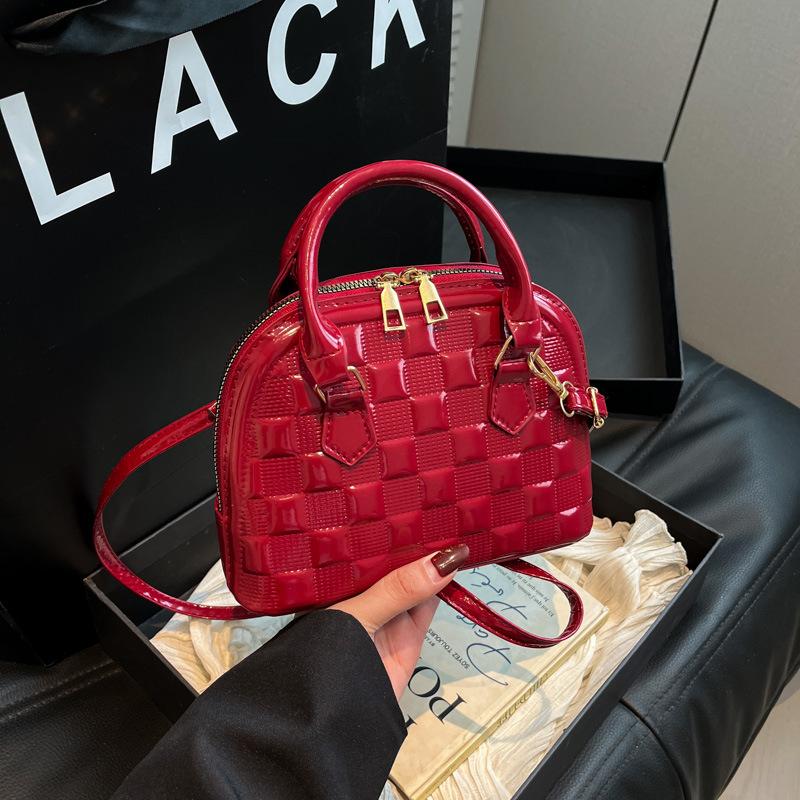 Trendy textured women's bag 2025 new crocodile pattern shell versatile shoulder underarm bag women's hand bag