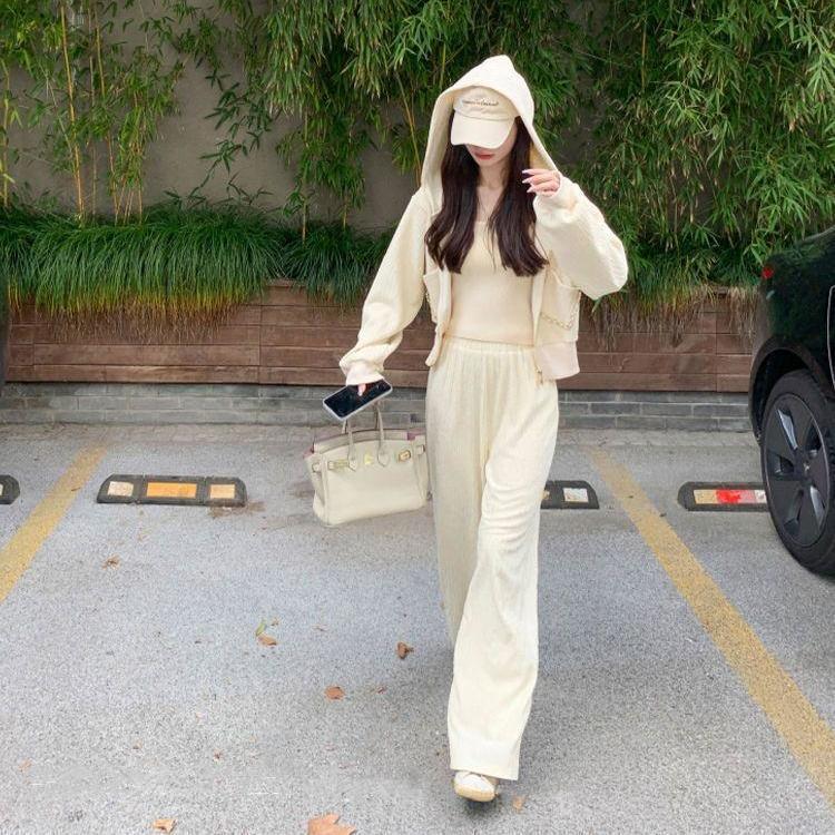

Women s Spring Casual Two-Piece Set: Fashionable Loose Cardigan Jacket & Straight-Leg Pants, Versatile & Elegant. 2XL (130-145 Jin)