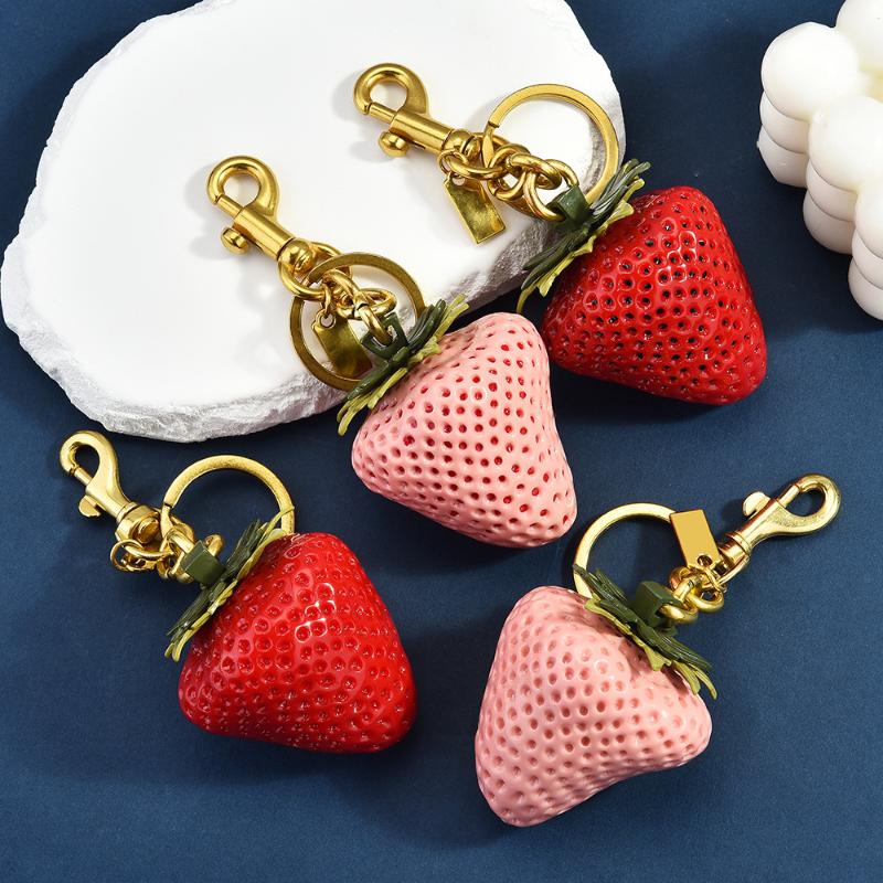 Simulation Strawberry Bag Pendant Cute Car Keychain Bag Accessories Strawberry Fruit Pendant Holiday Gift