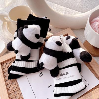 Calzini con bambole, dolci e carini, calzini a tubo medio panda tridimensionali, da donna a righe, personalità, versatili e alla moda