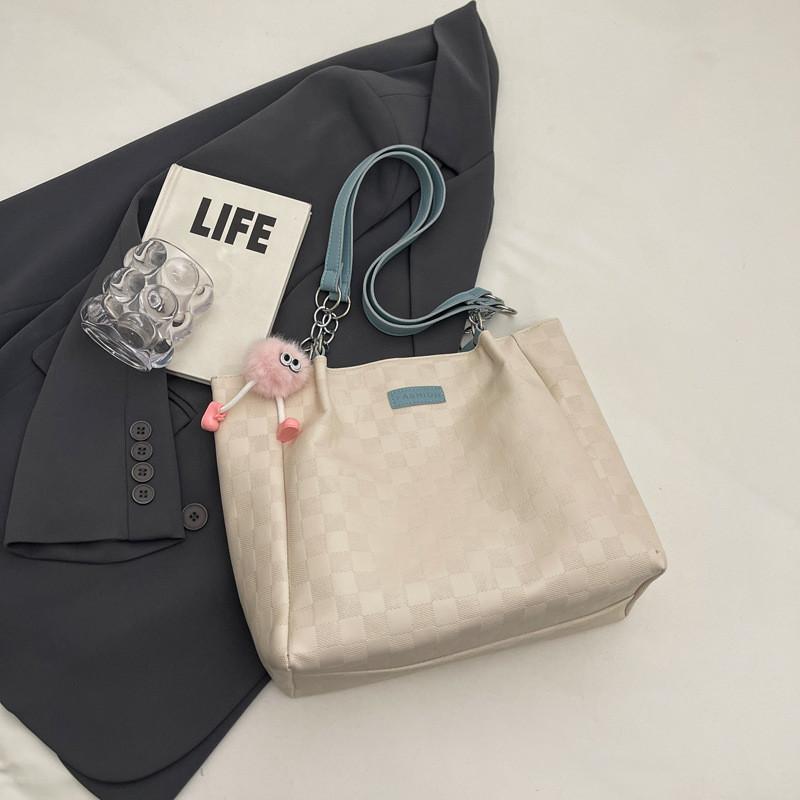 Trendy 2024 Summer Fashion Single Shoulder Tote Bag For Women Stylish Large Capacity