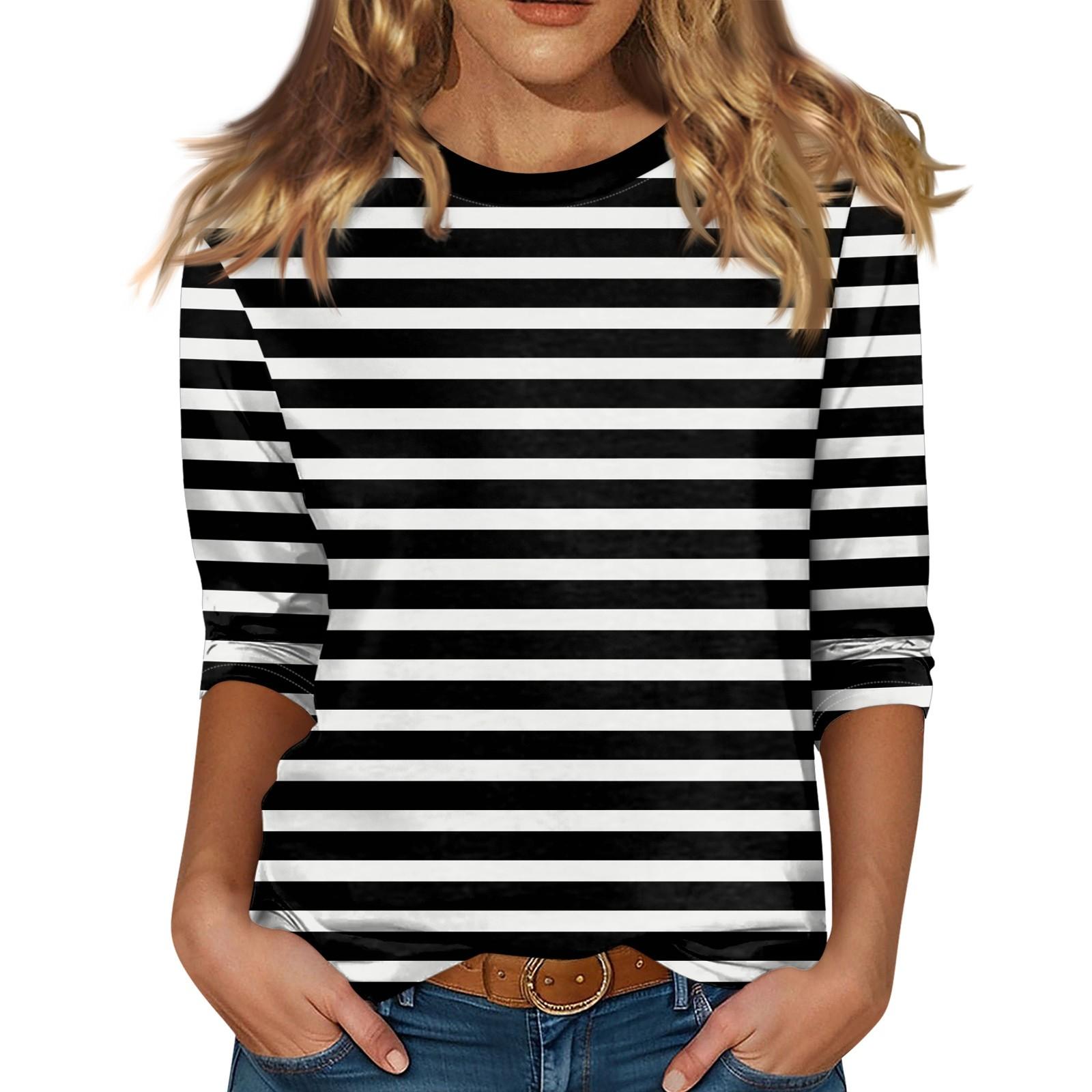 

Женский топ с круглым вырезом и рукавом 3/4 с рождественским принтом L чёрный