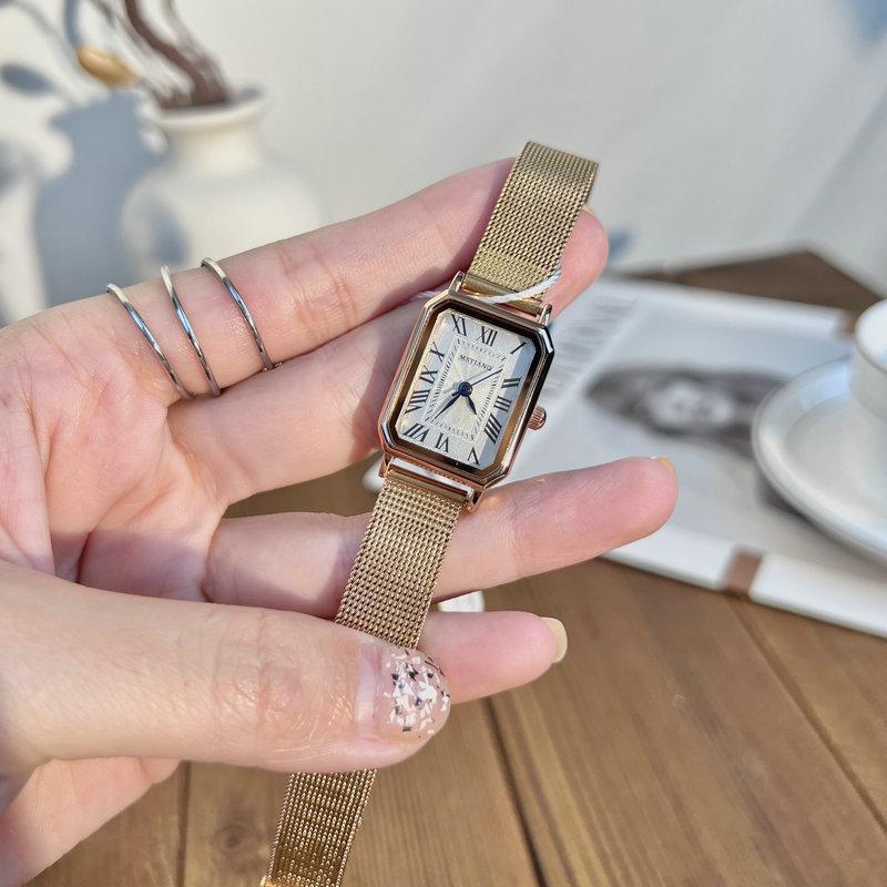 Female Niche High School Girl High School Fashion Green Watch Simple Style Birthday Gift