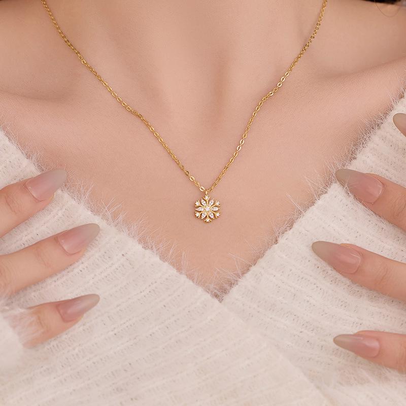 Banyan Tree S925 Silver Snowflake Pendant Necklace – Elegant, Cold Style, Autumn/Winter Clavicle Chain for Women