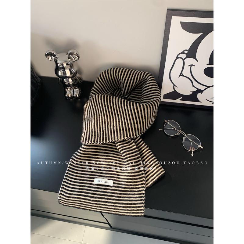 Classic Versatile Striped Knitted Scarf for Women in Autumn and Winter High End Fashionable Warm Scarf for Couples   Trendy