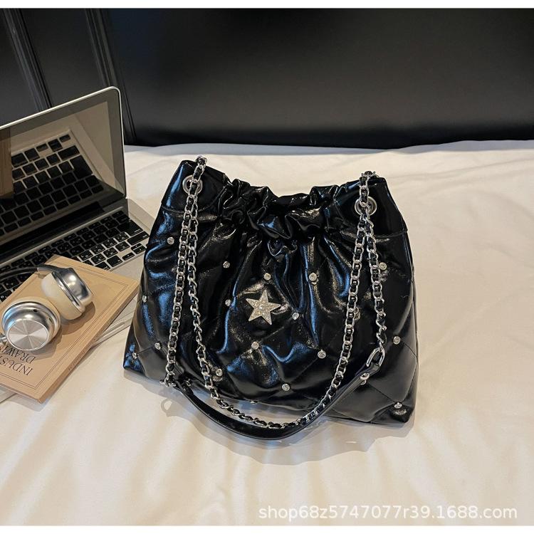 Fashion bright diamond tote shoulder bag women's 2025 new large-capacity diamond chain underarm bag casual messenger bag