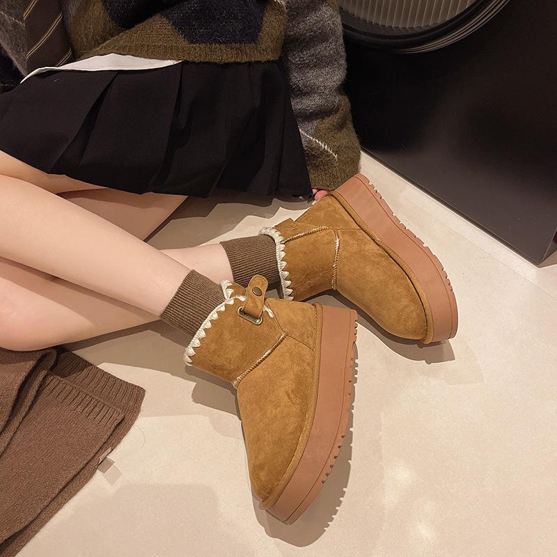 Fur integrated thick-soled snow boots women's 2025 new winter women's short boots piled and thickened warm Northeast cotton shoes