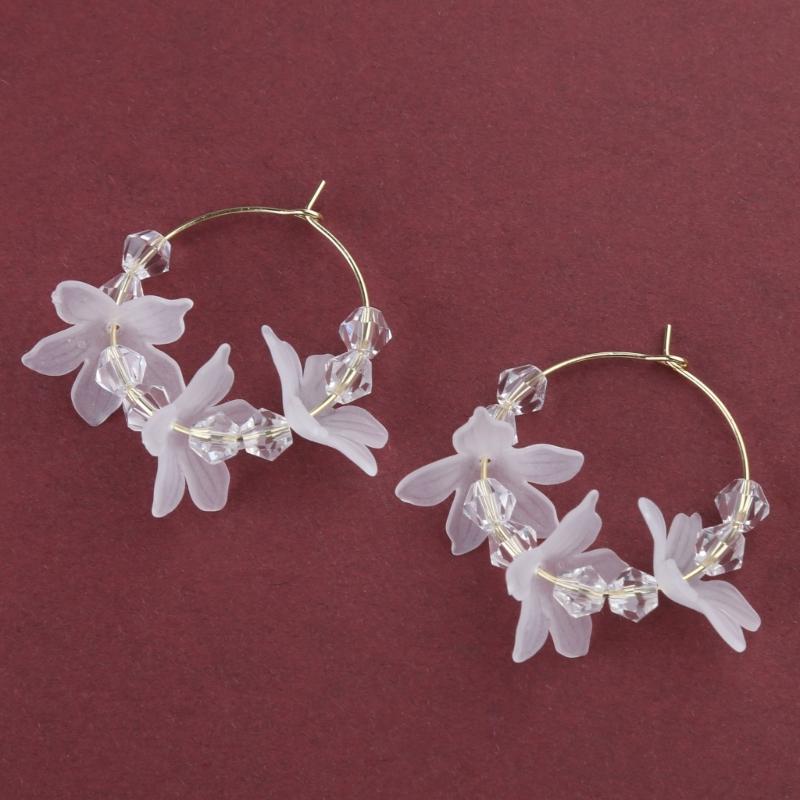 Fashion Trend White Acrylic Flower Drop Earrings Female Alloy Tassel Chain Pendant Earrings Korean Wedding Earrings