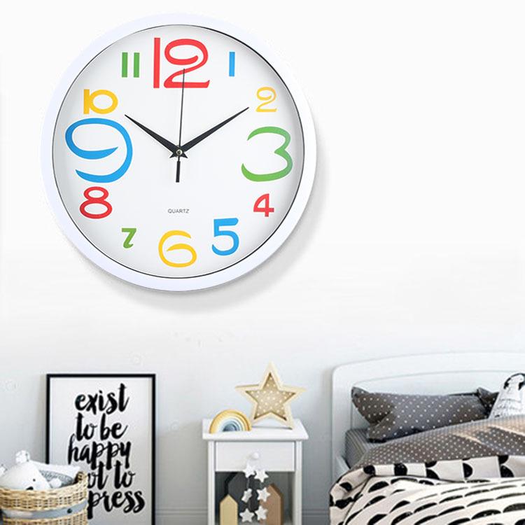 Accurate Travel Time, Simple and Silent Clock, Clear and Fresh Electronic Wall Clock, Versatile and Fashionable, Punch-free Quartz Clock