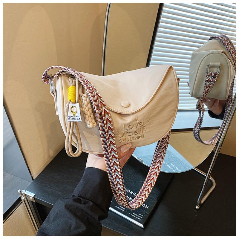 

Летняя женская сумка-подушка, сумка-мессенджер, новая модная универсальная нишевая женская сумка на плечо с высоким чувством стиля