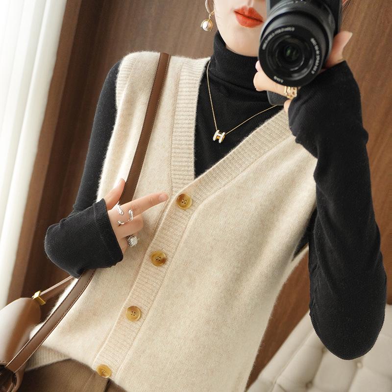 Women's Loose Knit V-Neck Cardigan Vest: Autumn & Winter Korean Style, Sleeveless Versatile Outerwear