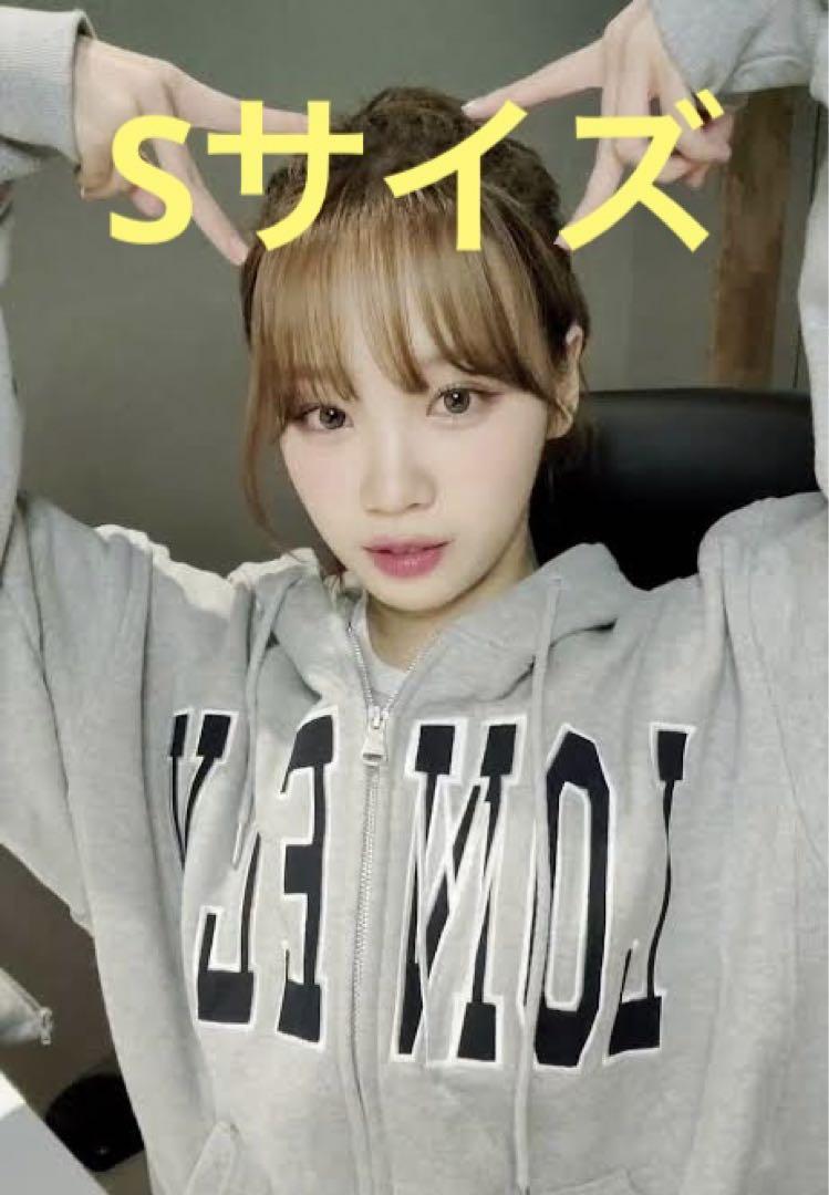 

[USED] Chaewon wears NOHANT LONELY zip hoodie