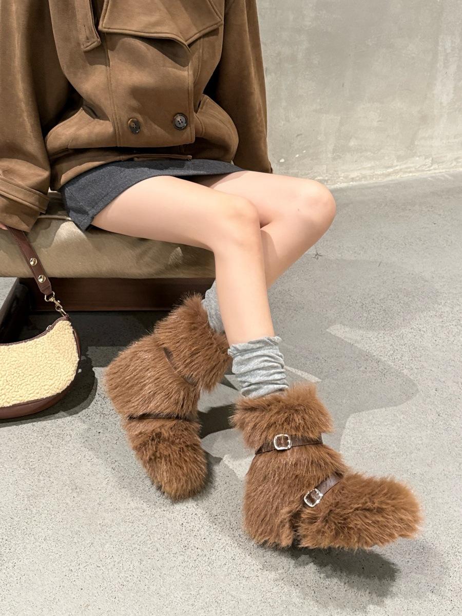 

European and American Spice Girls thick-soled fluffy boots children 2025 winter new cotton shoes snow boots warm and fleece fried street short boots 39 коричневий