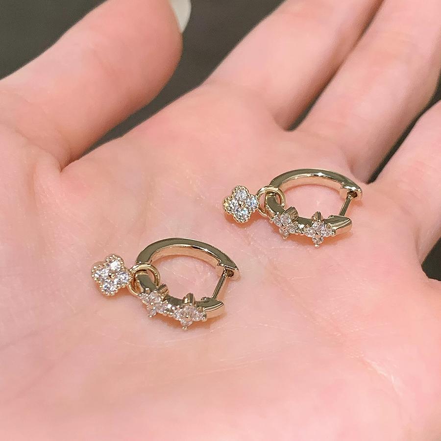 Tiny Exquisite Zircon Lucky Clover Flower Ear Buckle Women Vintage Earrings Fashion Jewelry Gifts for Her золотой